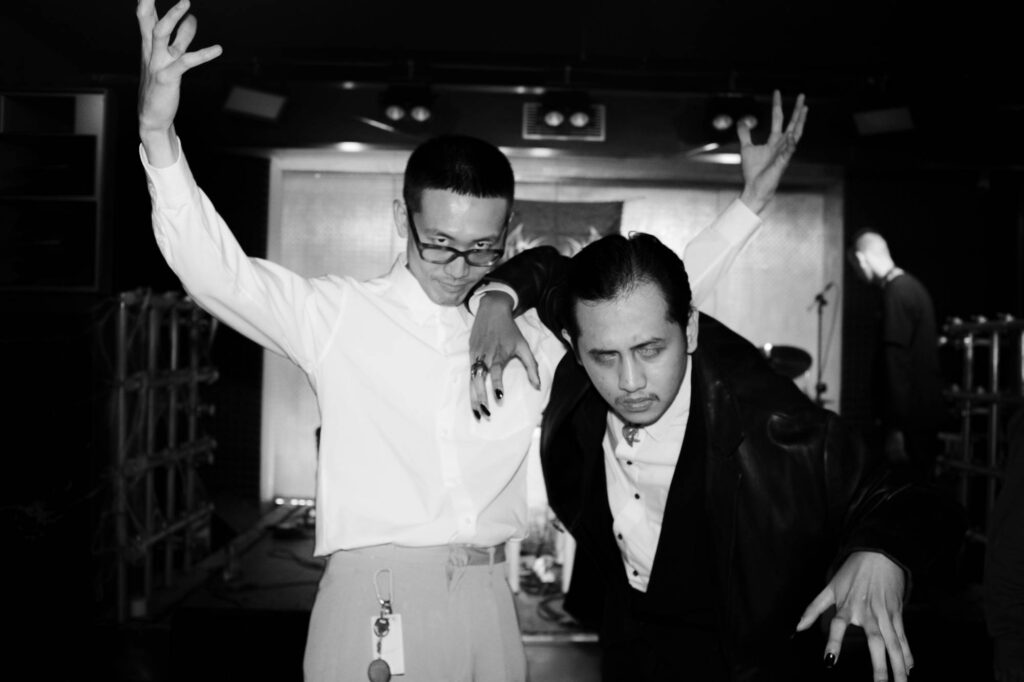 Dracul dan Januar Kristanto (Jan).
Foto oleh M. Fadel Ananto